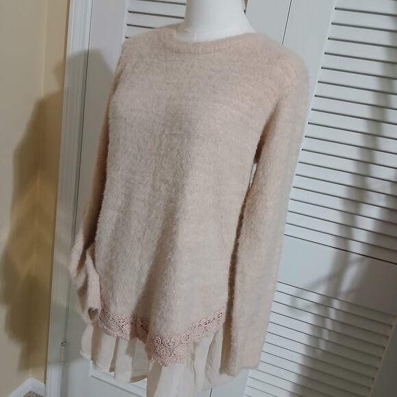 Altar’d State Med Blush Crochet Lace Hem w/ Blouse Underlay long-Sleeved Sweater - Picture 1 of 14